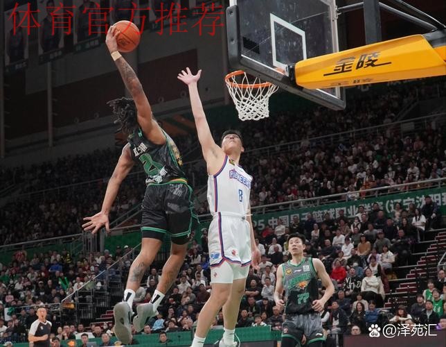 威尔斯半场出战16分钟，8中5得到13分4板1助攻