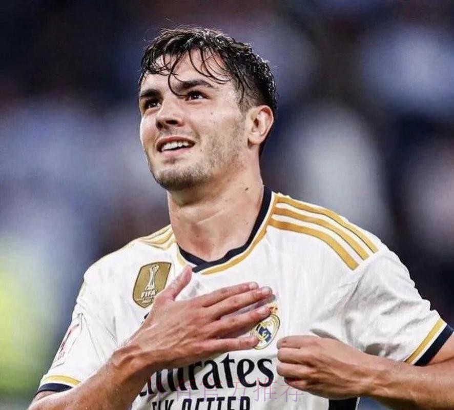 西媒:皇马希望今夏让迪亚斯回归 将开出涨薪续约报价 西媒:皇马希望今夏让迪亚斯回归 将开出涨薪续约报价